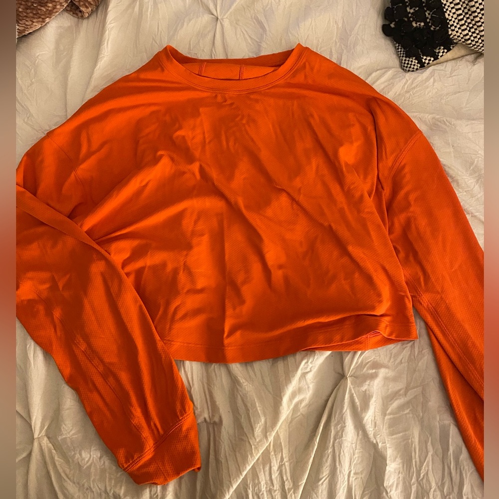 Lululemon top